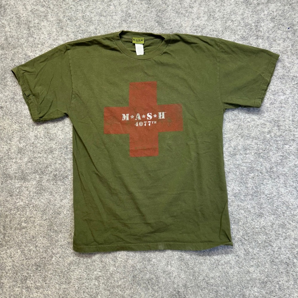 M*A*S*H 4077th Graphic Tee Mens Large Olive Green Red Cross TV Show Vintage 2006